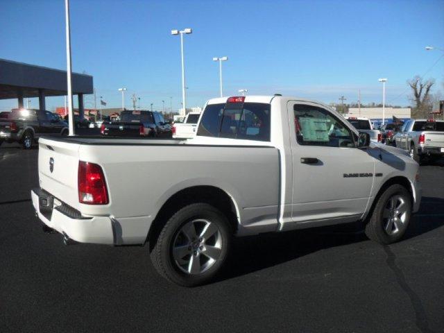 Dodge Ram 1500 2012 photo 3