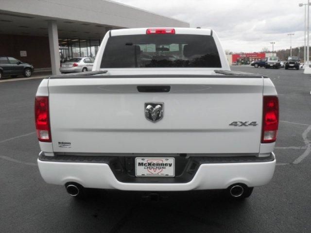 Dodge Ram 1500 2012 photo 2