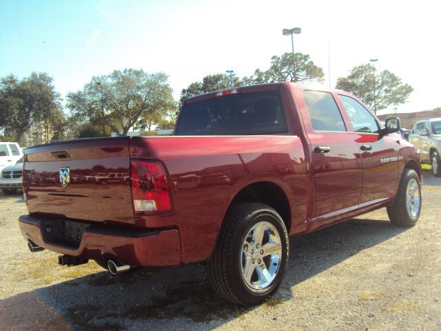 Dodge Ram 1500 2012 photo 2