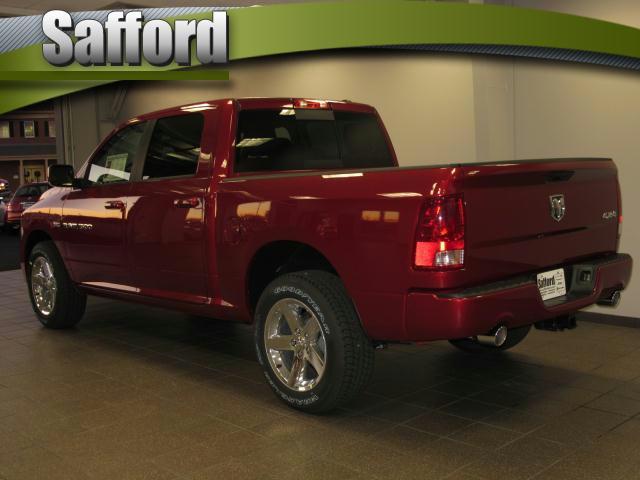 Dodge Ram 1500 2012 photo 2