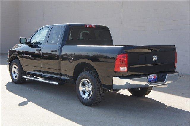 Dodge Ram 1500 2012 photo 2