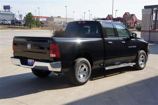 Dodge Ram 1500 2012 photo 3
