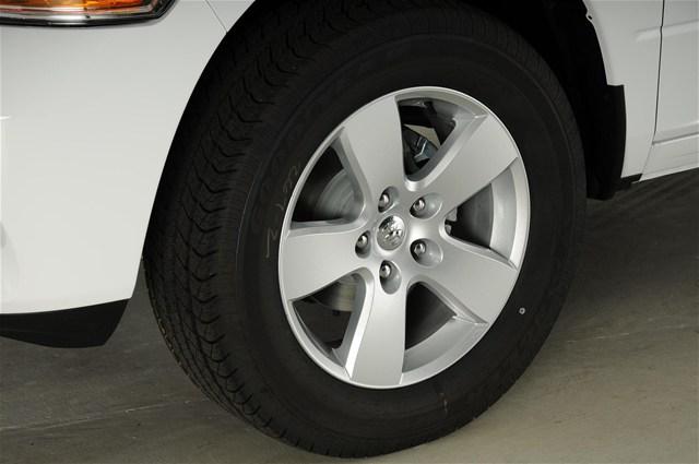 Dodge Ram 1500 2012 photo 2