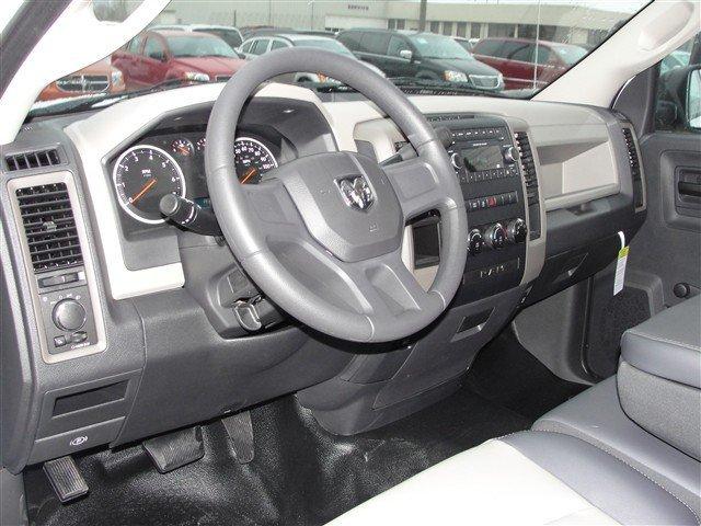 Dodge Ram 1500 2012 photo 3