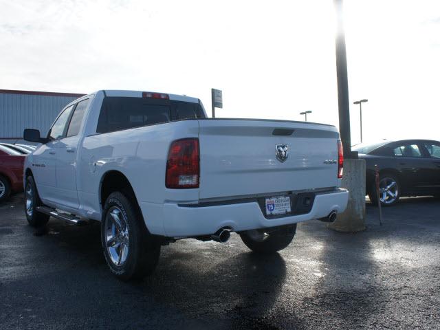 Dodge Ram 1500 2012 photo 2