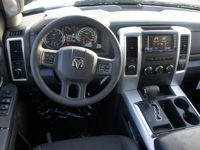 Dodge Ram 1500 2012 photo 3