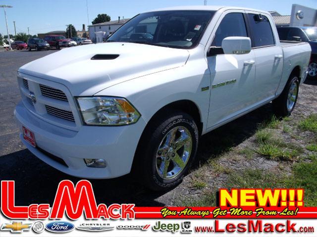 Dodge Ram 1500 2012 photo 2