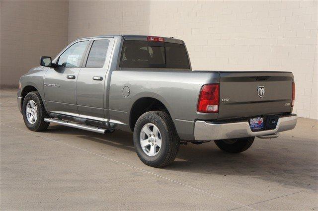 Dodge Ram 1500 2012 photo 2