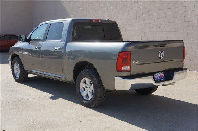 Dodge Ram 1500 2012 photo 2