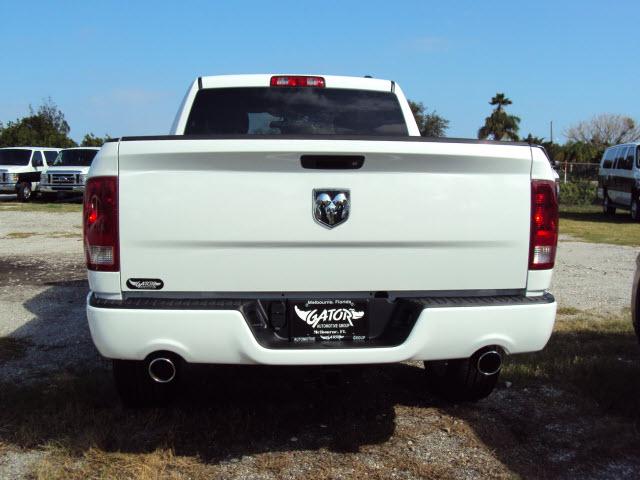 Dodge Ram 1500 2012 photo 2