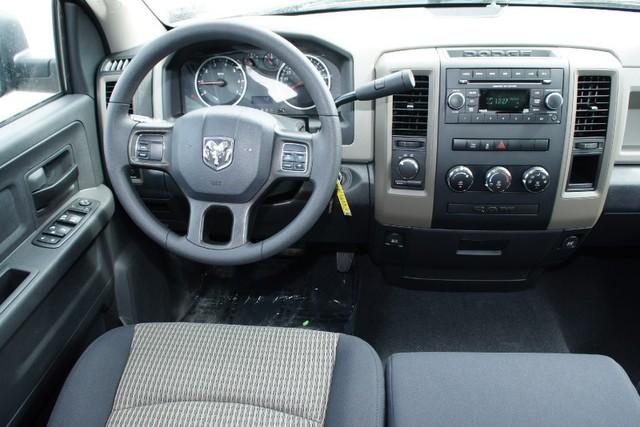 Dodge Ram 1500 2012 photo 2