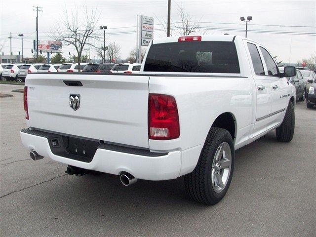 Dodge Ram 1500 2012 photo 2