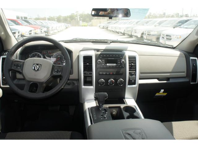 Dodge Ram 1500 2012 photo 3