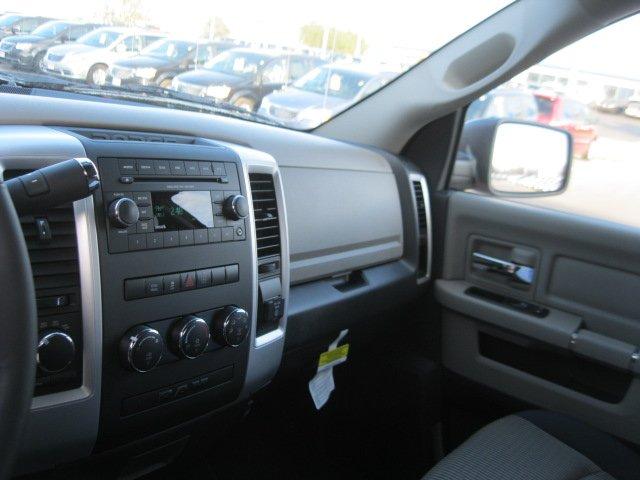 Dodge Ram 1500 2012 photo 3