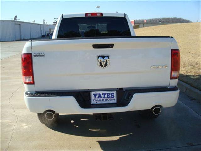 Dodge Ram 1500 2012 photo 2
