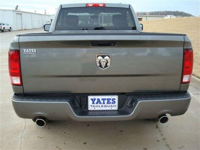 Dodge Ram 1500 2012 photo 2