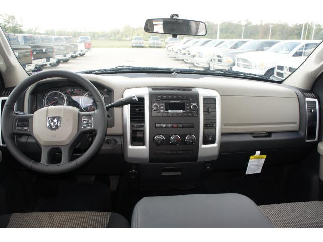 Dodge Ram 1500 2012 photo 3