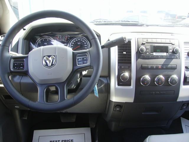 Dodge Ram 1500 2012 photo 3