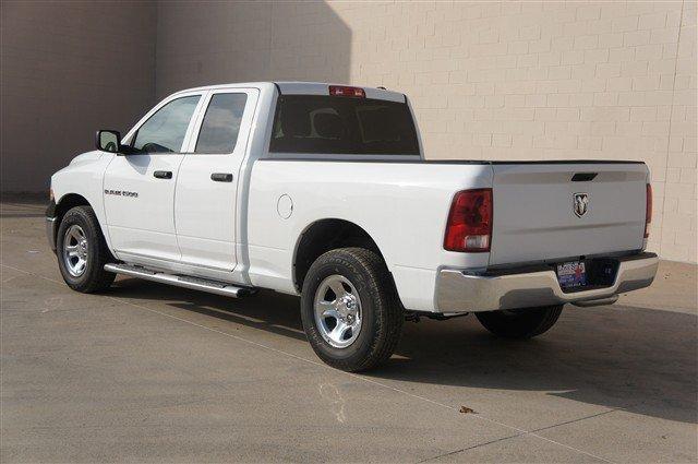 Dodge Ram 1500 2012 photo 2