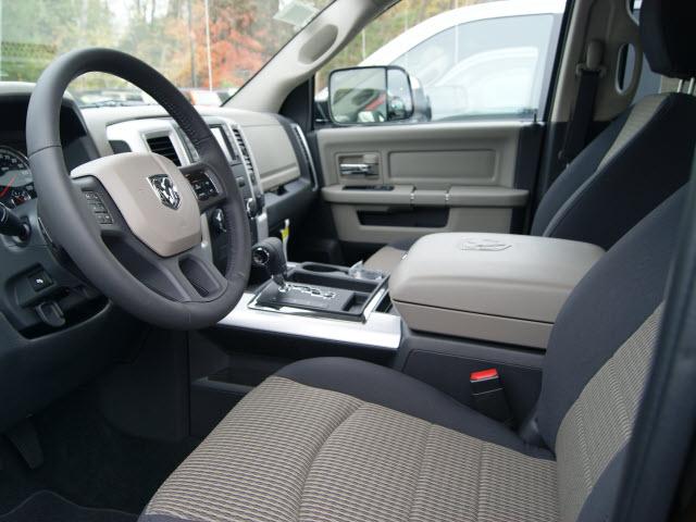 Dodge Ram 1500 2012 photo 2