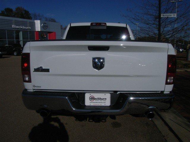 Dodge Ram 1500 2012 photo 2