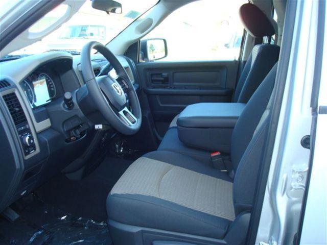 Dodge Ram 1500 2012 photo 2