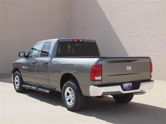 Dodge Ram 1500 2012 photo 2
