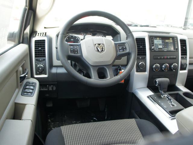 Dodge Ram 1500 2012 photo 4