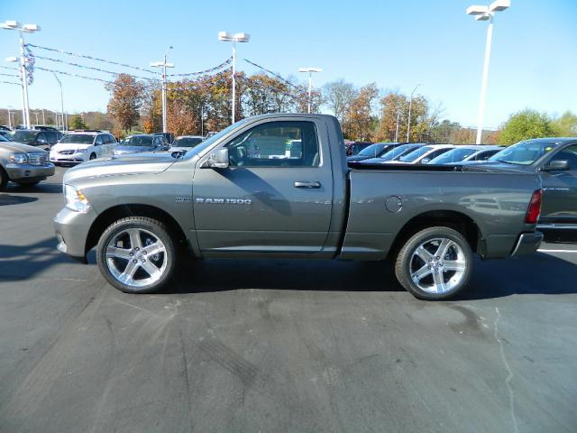 Dodge Ram 1500 2012 photo 2