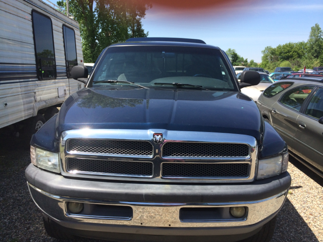 Dodge Ram 1500 SLT Laramie 2001 photo 2