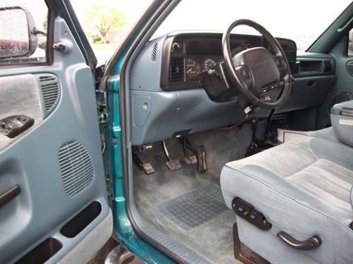Dodge Ram 2500 1996 photo 2