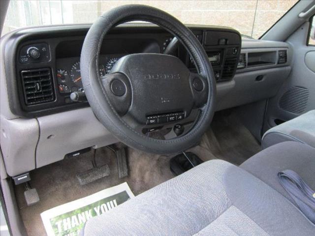 Dodge Ram 2500 1996 photo 3