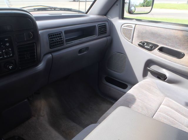 Dodge Ram 2500 1997 photo 3