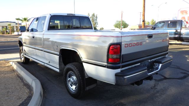 Dodge Ram 2500 LE - Offroad Package Pickup Truck