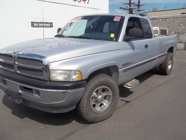 Dodge Ram 2500 4DR SDN XLE AT Pickup Truck