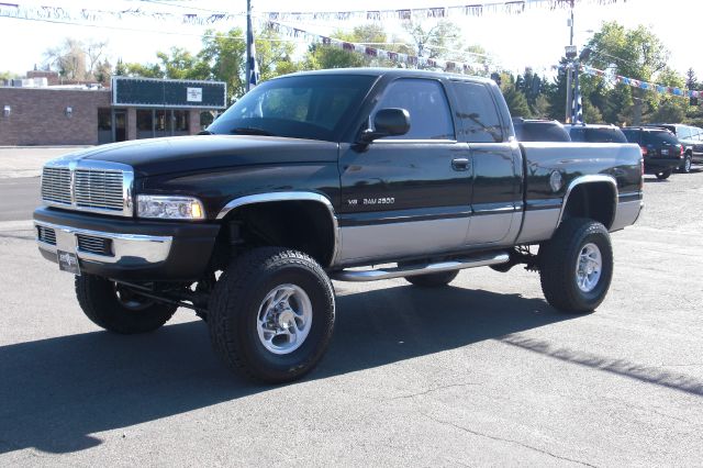 Dodge Ram 2500 1998 photo 1