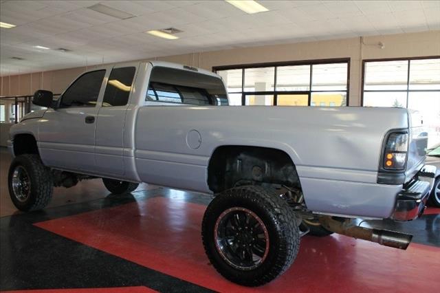 Dodge Ram 2500 1999 photo 2