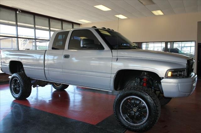 Dodge Ram 2500 1999 photo 3