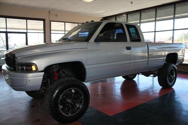 Dodge Ram 2500 1999 photo 4