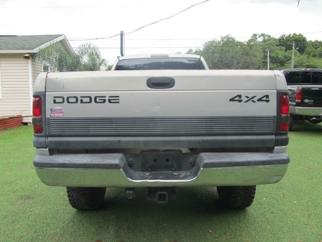 Dodge Ram 2500 Z71 4X4 CREW CAB Pickup Truck