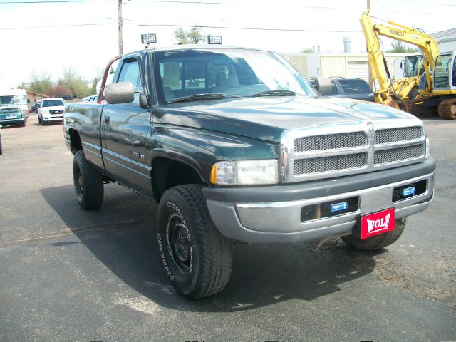 Dodge Ram 2500 2000 photo 2