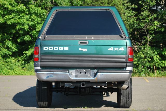 Dodge Ram 2500 2000 photo 2