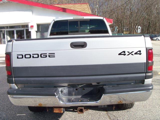 Dodge Ram 2500 2001 photo 2