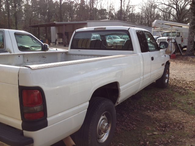 Dodge Ram 2500 2001 photo 2
