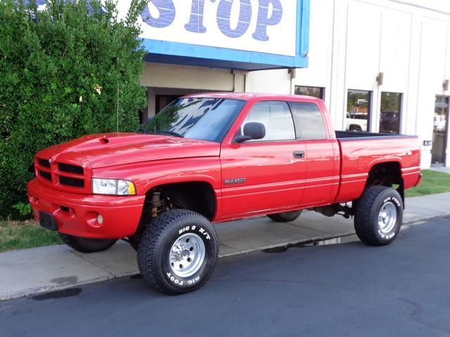 Dodge Ram 2500 2001 photo 2