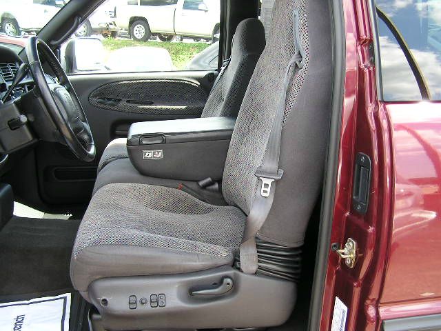 Dodge Ram 2500 1500 LT Crew Cab 4WD Pickup Truck