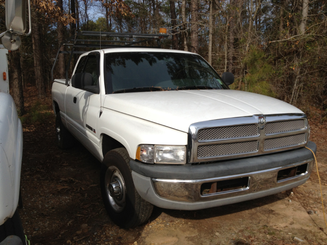 Dodge Ram 2500 2001 photo 2