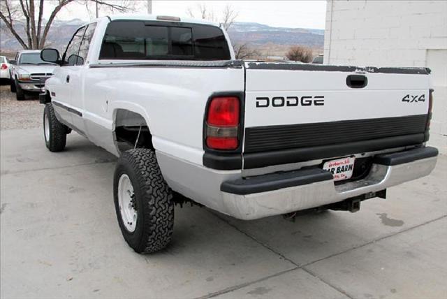Dodge Ram 2500 2001 photo 2