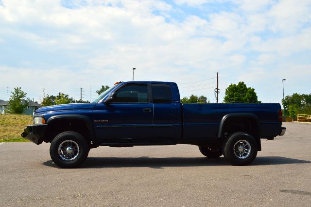 Dodge Ram 2500 2001 photo 2