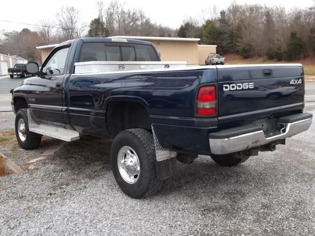 Dodge Ram 2500 2001 photo 3